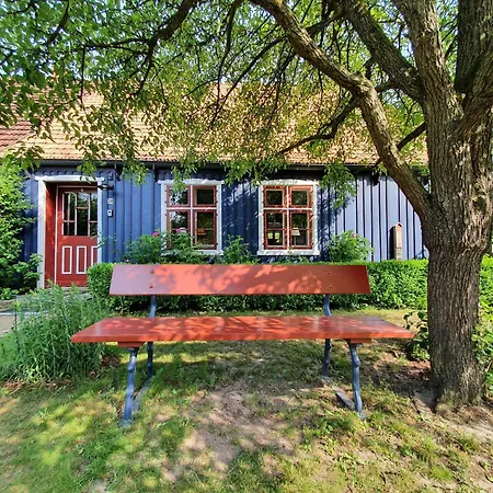 Feriehus Pommernhaus Charmantes Colonistenhaus, Kamin, Ruderboot *